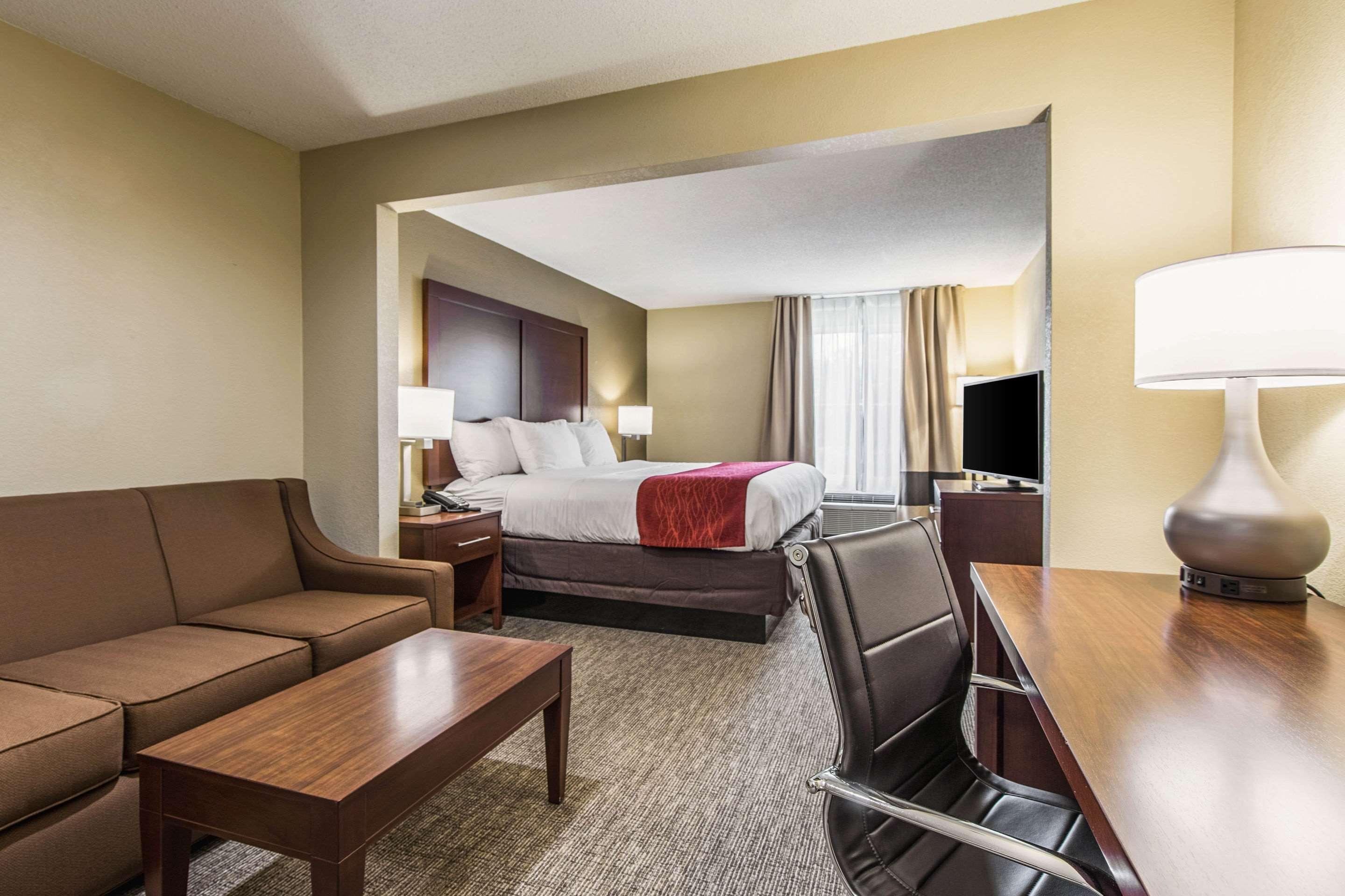Comfort Inn & Suites Greenwood Near University Exteriér fotografie