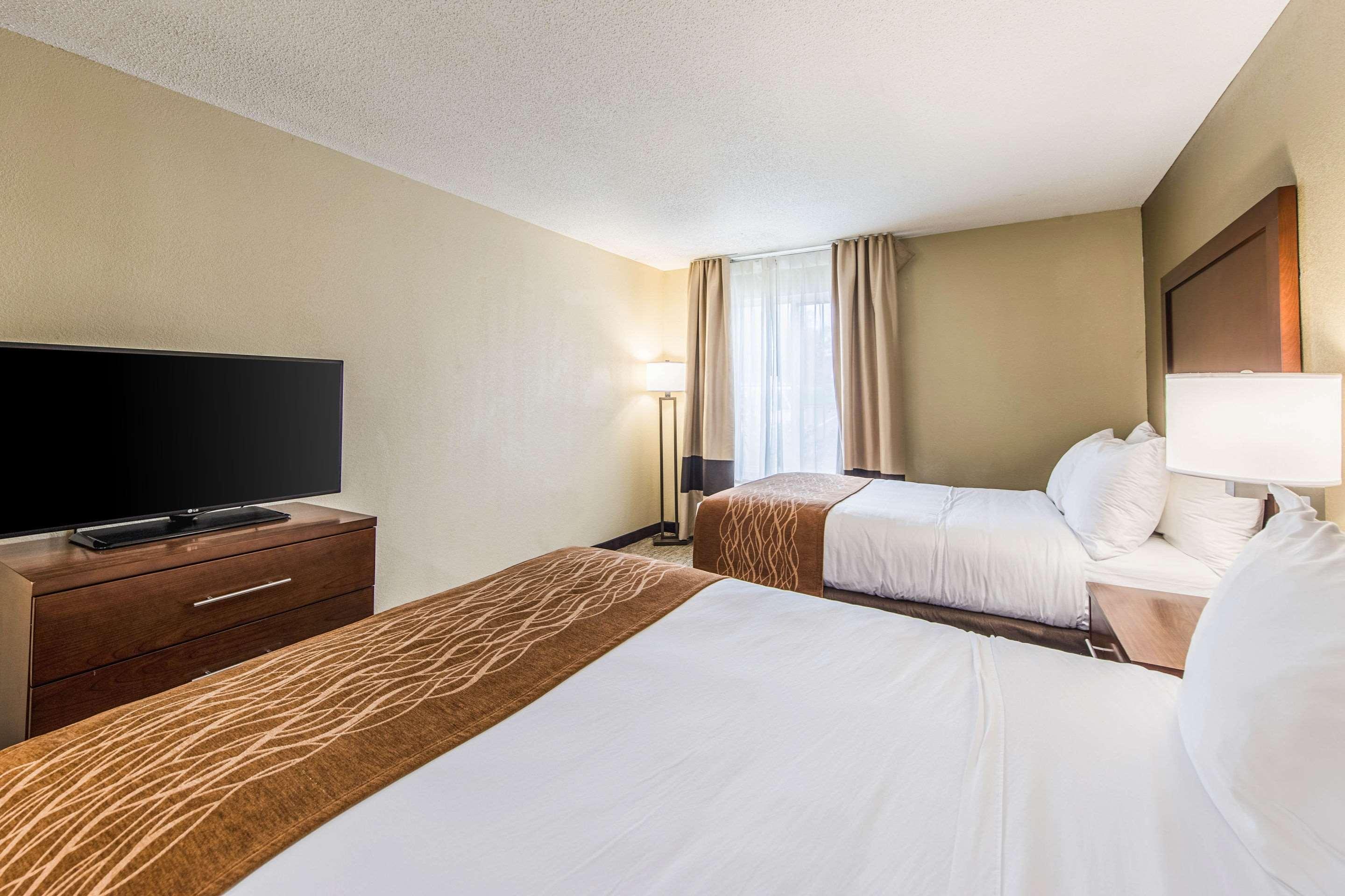 Comfort Inn & Suites Greenwood Near University Exteriér fotografie