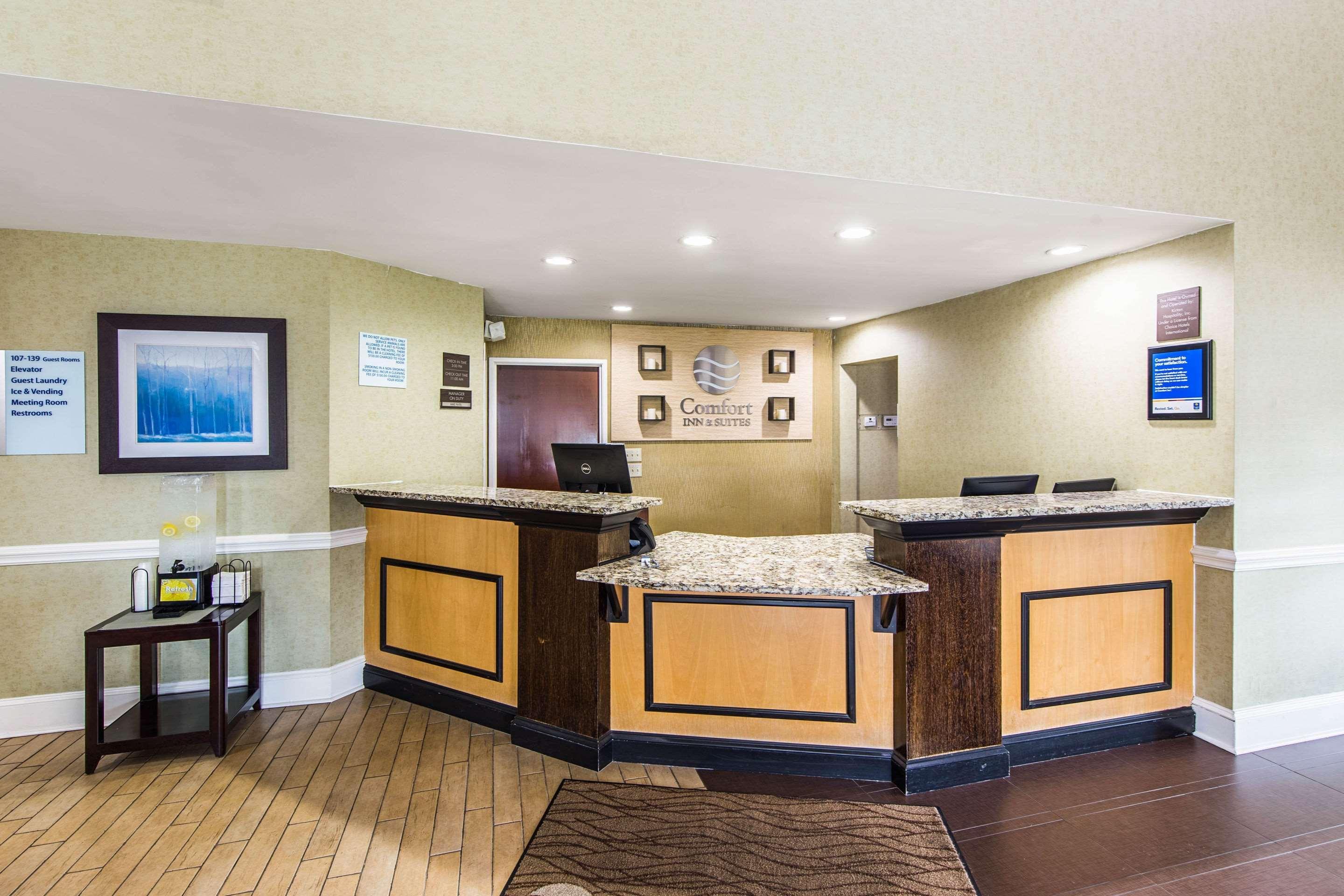 Comfort Inn & Suites Greenwood Near University Exteriér fotografie