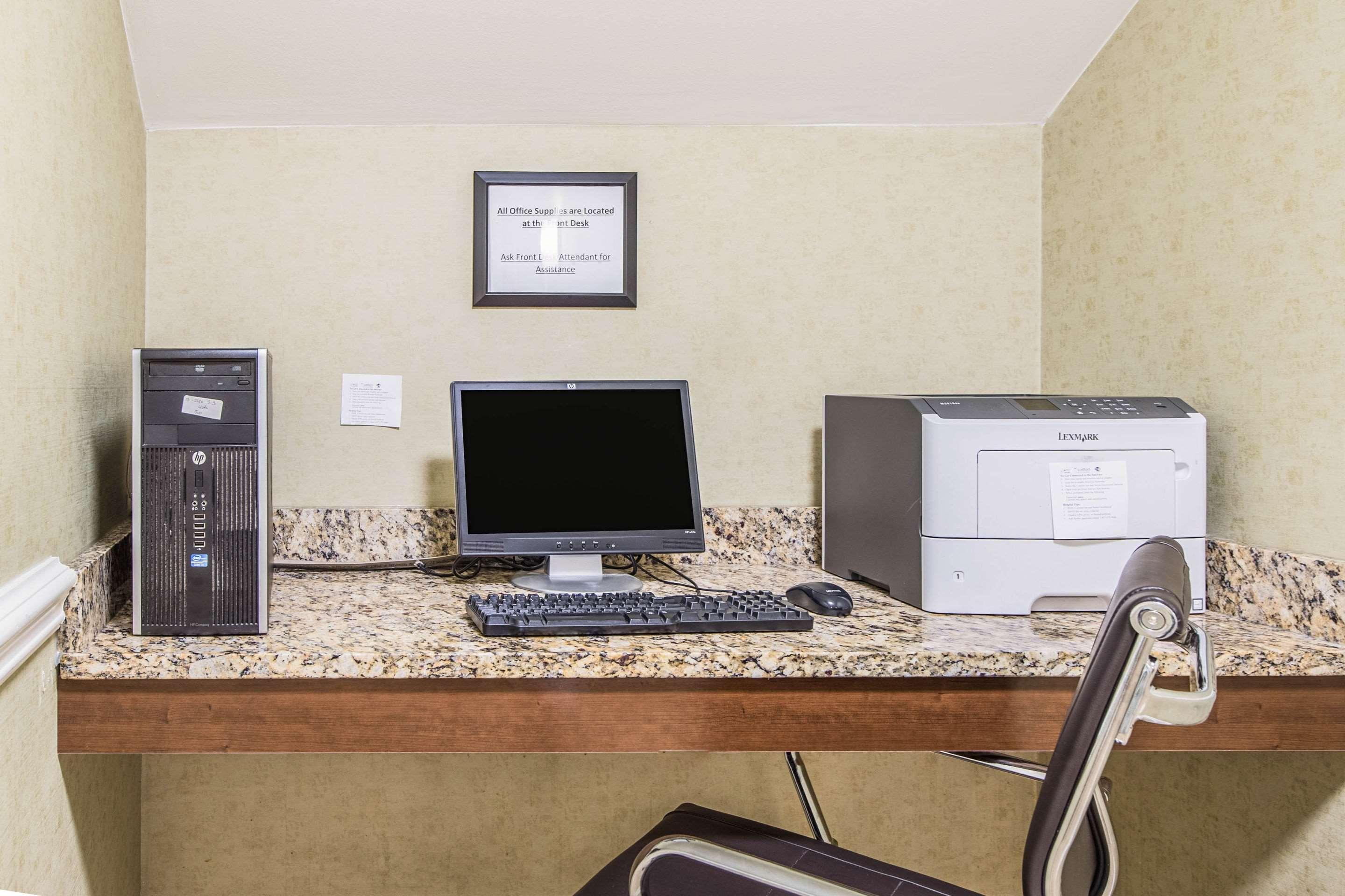 Comfort Inn & Suites Greenwood Near University Exteriér fotografie